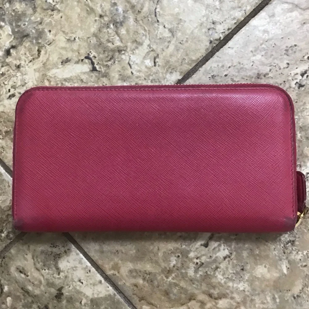Prada Hot Pink Saffiano Zip Wallet with Gold Logo - Picture 3 of 3